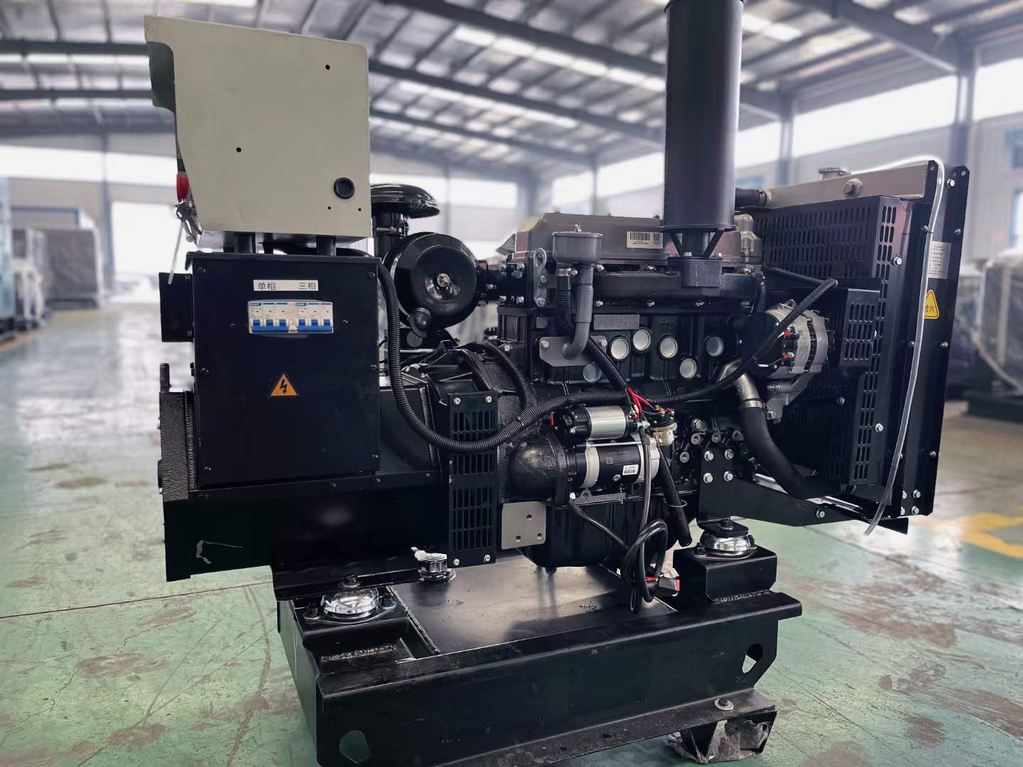 弥勒如何降低电感性负载对发电机的影响？